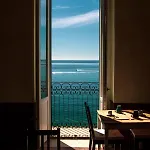Le Finestre Sul Mare Bed & Breakfast 3*