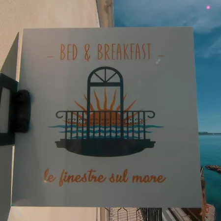 Le Finestre Sul Mare Bed & Breakfast