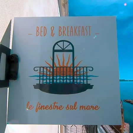 Le Finestre Sul Mare Bed & Breakfast 3*